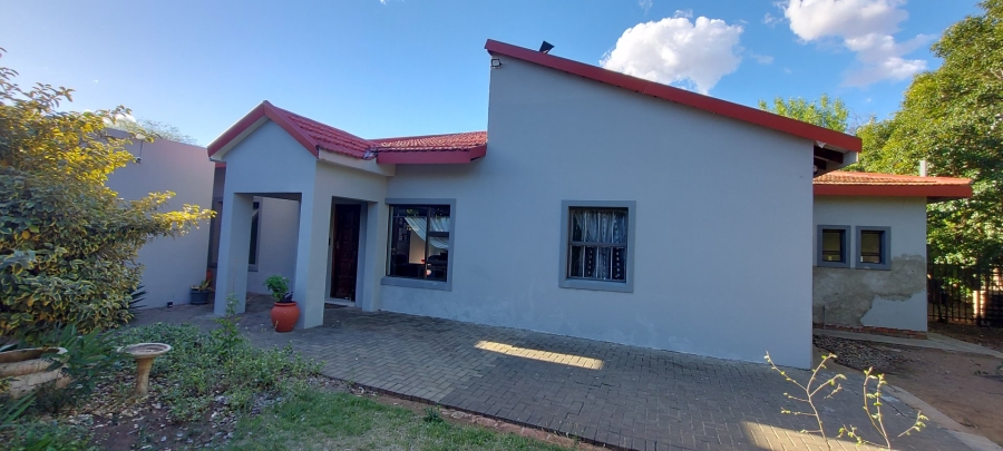 4 Bedroom Property for Sale in Bayswater Free State